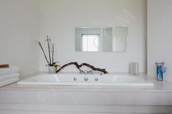 contemporary private residence-ensuite bathroom