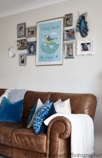 Living room artwork sofa cushions